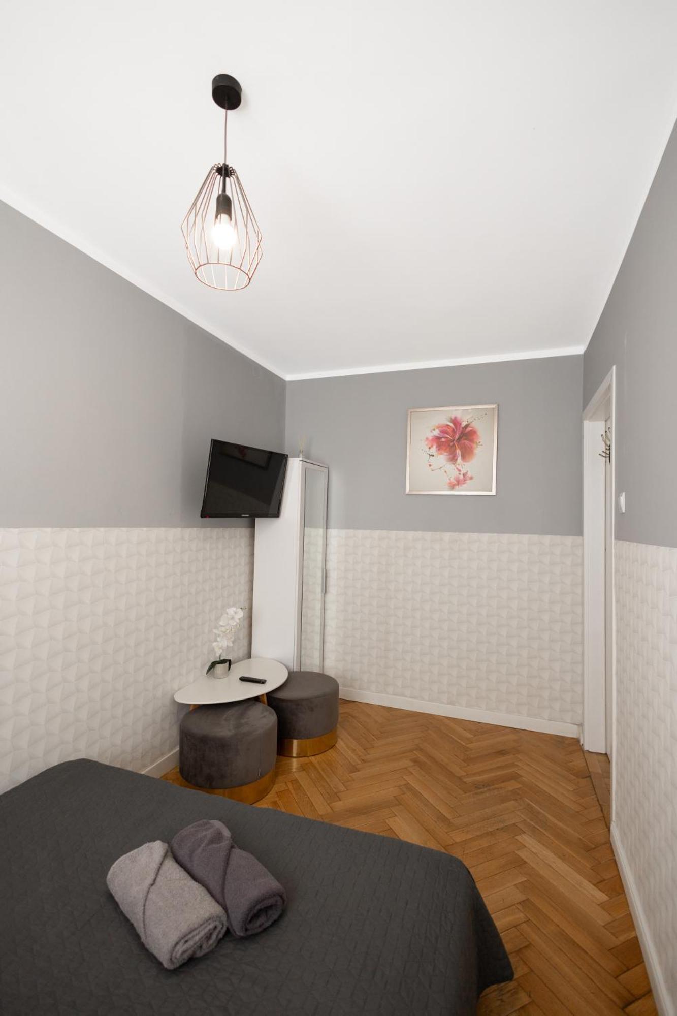 Clicktheflat Zurawia Street Apart Rooms Warschau Exterior foto