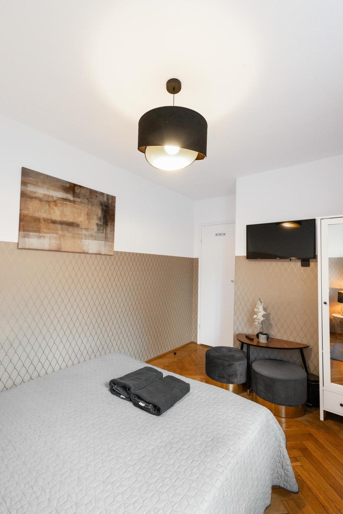 Clicktheflat Zurawia Street Apart Rooms Warschau Exterior foto